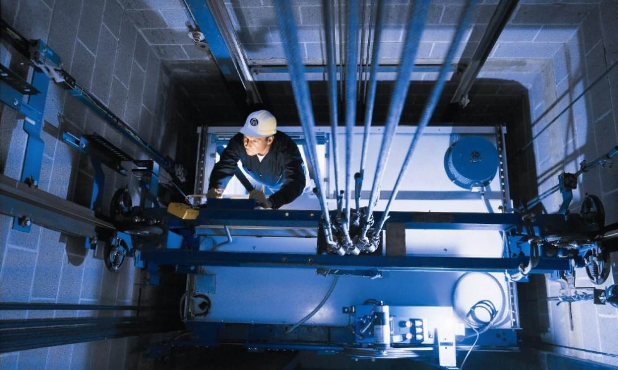 رفع-خرابی-آسانسور-عقد-قرارداد-سرویس-و-نگهداری-آسانسور-در-تهران